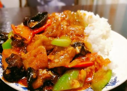 红烧茄子盖浇饭图片