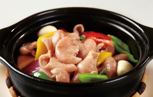 砂锅肥肠图片 砂锅肥肠图片