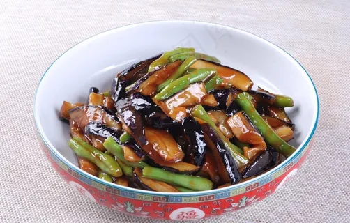 长茄子焖豆角图片