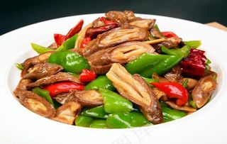 笨辣椒炒肚心图片