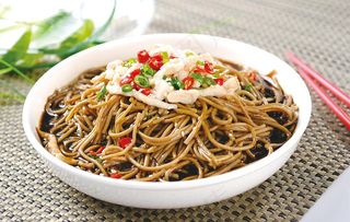 鸡丝拌荞粉图片