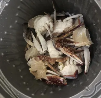 洗干净的梭子蟹图片