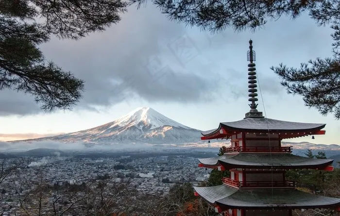日本塔富士山图片