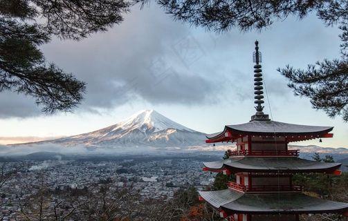 日本塔富士山图片