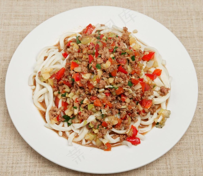碎肉拌面图片