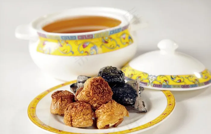 松茸乌鸡汤图片