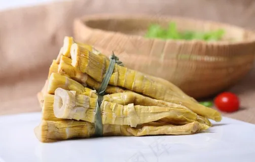 自烤咸笋干图片 自烤咸笋干图片
