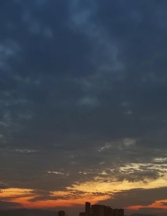 傍晚天空图片
