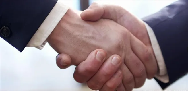 握手 中年男性 人 成功 交易