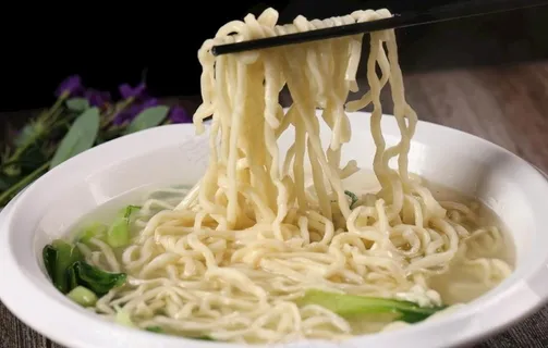 青菜手擀面图片 青菜手擀面图片