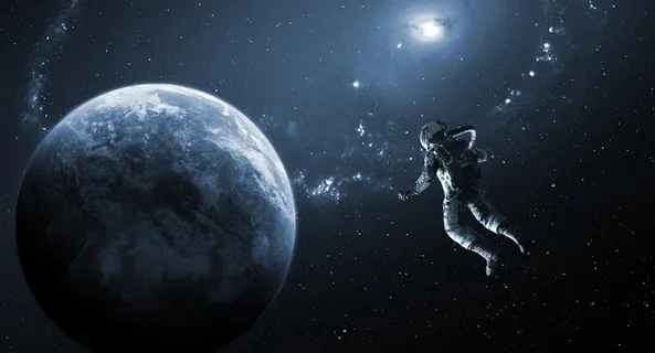 太空宇航员背景psd素材图片