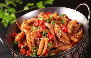 干锅鱿鱼须图片