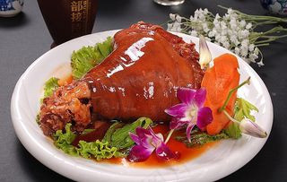 老汤烀肘子图片