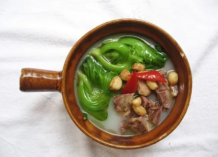 烧骨煲淋芥菜图片