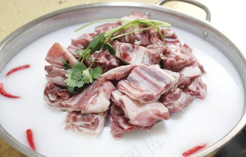 清汤羊排锅图片