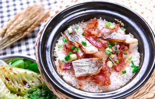 煲仔饭图片