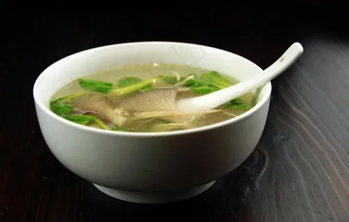 菌菇鸡丝汤图片 菌菇鸡丝汤图片
