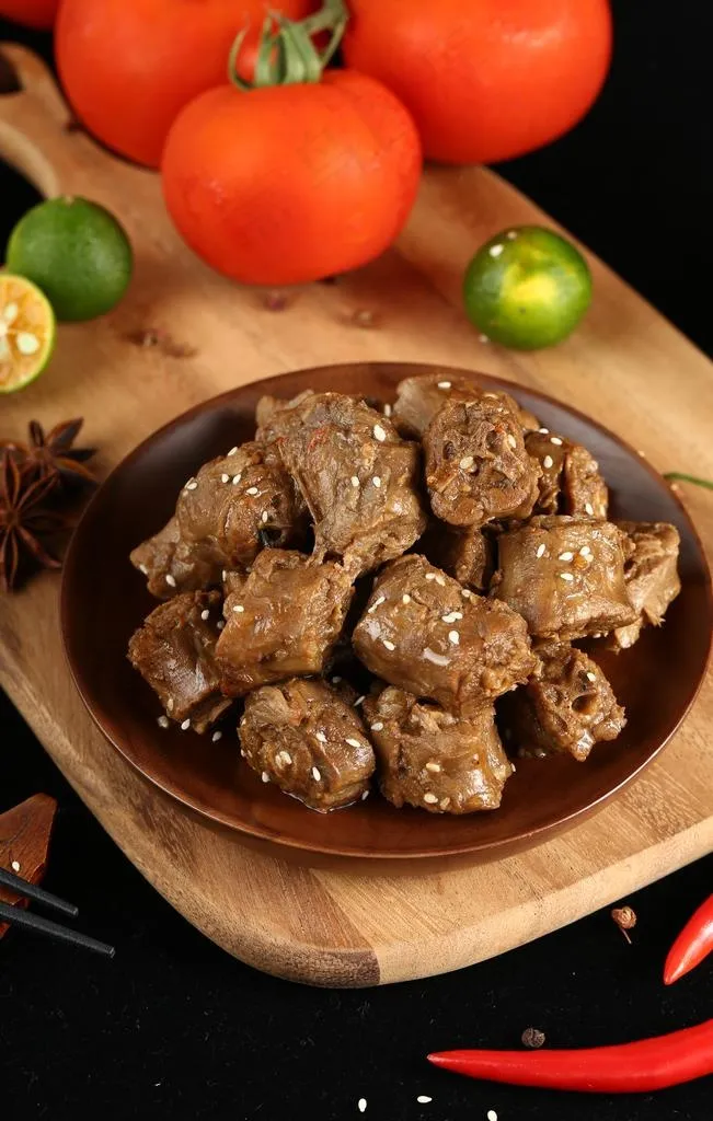 鸭脖香辣美味图片