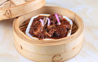 安格斯黑椒牛仔骨图片