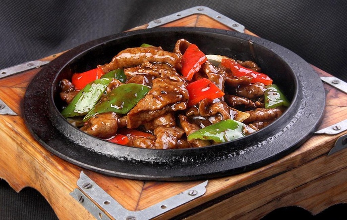 铁板黑椒牛柳图片