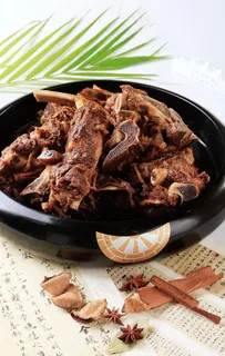 盛特色牛骨头图片 盛特色牛骨头图片