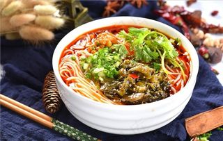 老坛酸菜面图片