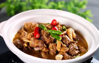 黄焖跑地鸡图片