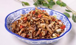 白椒炒猪耳图片