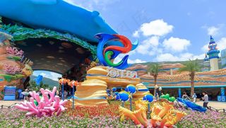 长隆海洋王国入口花坛图片