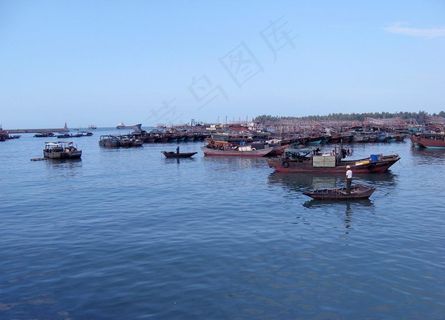 大海渔船图片