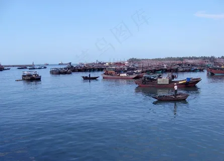 大海渔船图片