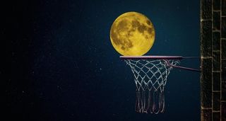 篮球 月亮 篮筐 蒙太奇图片