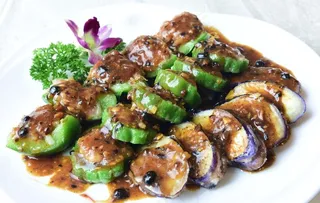 农家煎酿三宝  肉酱淋煎酿三宝图片