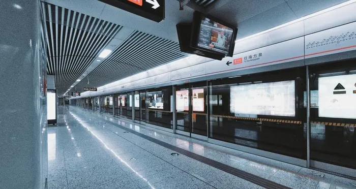 地铁图片