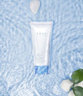 小清新水润简约化妆品海报图片