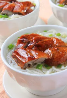 烧鹅濑粉图片 烧鹅濑粉图片