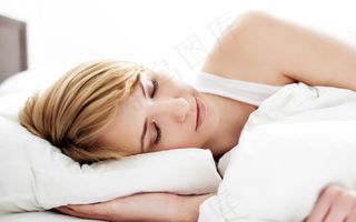 熟睡的美女图片