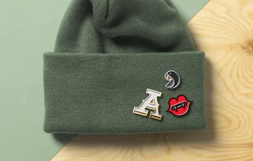 别针徽章样机图片