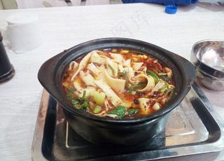 渑池砂锅烩面图片