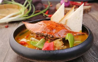 越南咖喱蟹配法棍图片