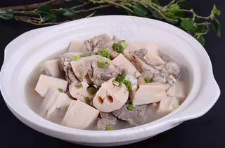 洪湖藕炖龙骨图片