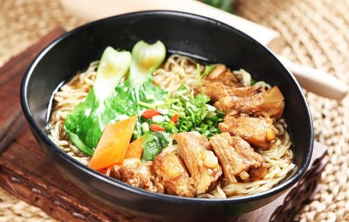 排骨小面图片 排骨小面图片