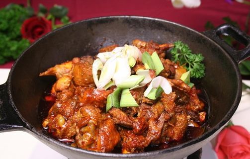 锅仔鸡块图片
