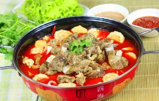 特色排骨火锅图片