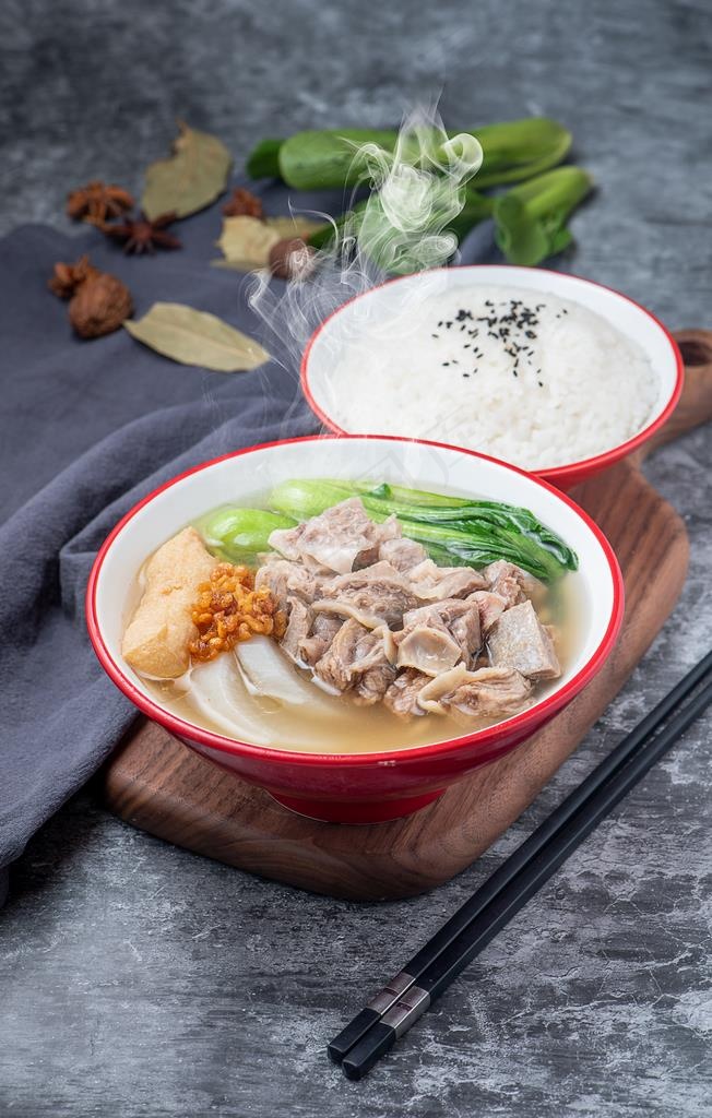 牛腩饭图片