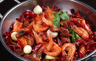 锅干锅排骨虾图片