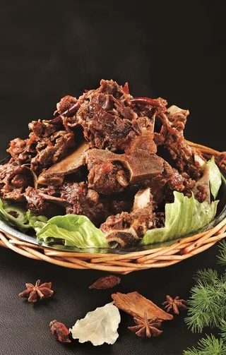 香卤牛骨头图片