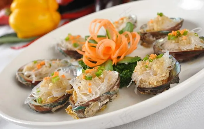 蒜蓉粉丝蒸鲜鲍仔时价图片