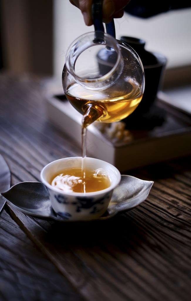 茶艺师泡茶图片