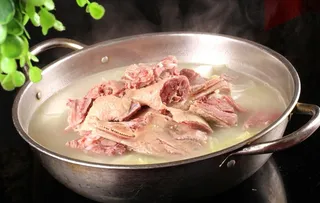 农家咸鹅白菜锅图片